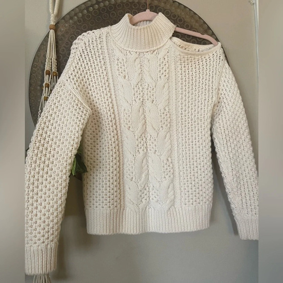Intermix Britta Ivory Cold Shoulder Cableknit Wool Sweater Size Petite  MSRP$298 - Picture 2 of 7